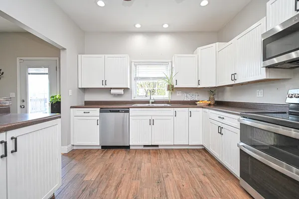 $367,900 | 8122 Catfish Lane, Brookville, IN 47012