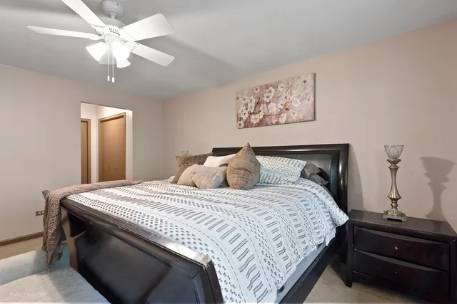 $399,900 | 5319 Martha Lane, Oak Forest, IL 60452