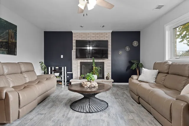 $399,900 | 5319 Martha Lane, Oak Forest, IL 60452