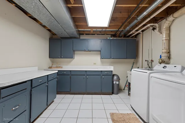 $399,900 | 5319 Martha Lane, Oak Forest, IL 60452