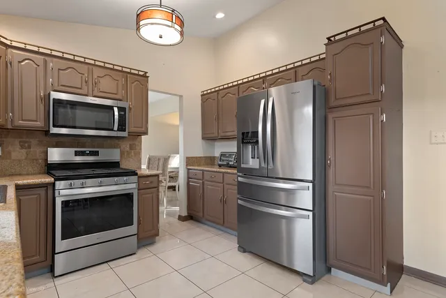 $399,900 | 5319 Martha Lane, Oak Forest, IL 60452