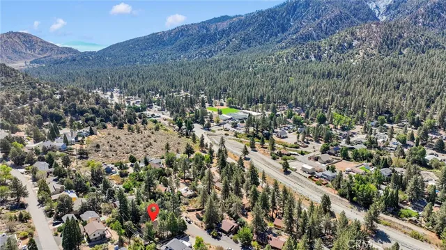 $500,000 | 1074 Yellowstone Drive, Wrightwood, CA 92397