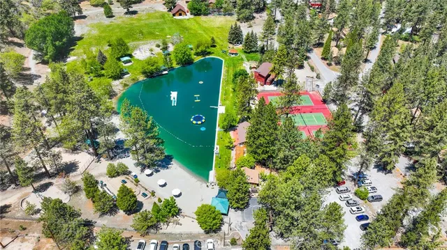 $500,000 | 1074 Yellowstone Drive, Wrightwood, CA 92397