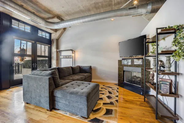 $349,999 | 1111 West 15th Street, Unit 123, Chicago, IL 60608