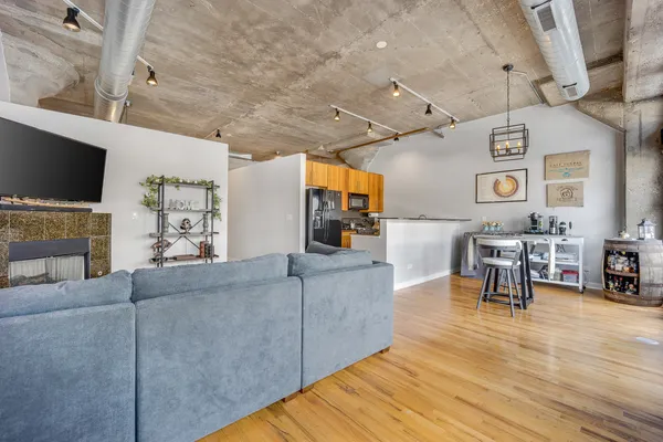 $349,999 | 1111 West 15th Street, Unit 123, Chicago, IL 60608