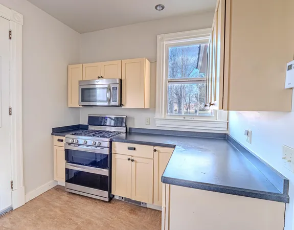 $595,000 | 348 Bentley Avenue, Poultney, VT 05764