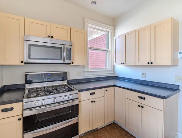 $595,000 | 348 Bentley Avenue, Poultney, VT 05764