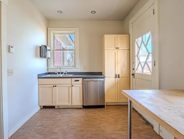 $595,000 | 348 Bentley Avenue, Poultney, VT 05764