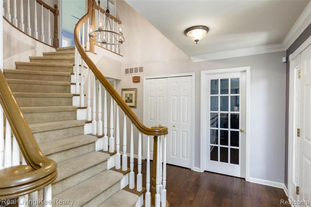 359 Silvervale Drive Rochester Hills, MI 48309 - Photo 6 of 36