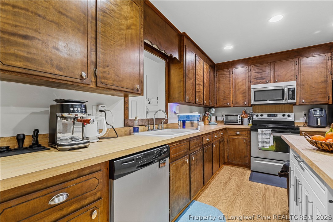205 Violet Road Dunn, NC 28334 - Photo 7 of 31
