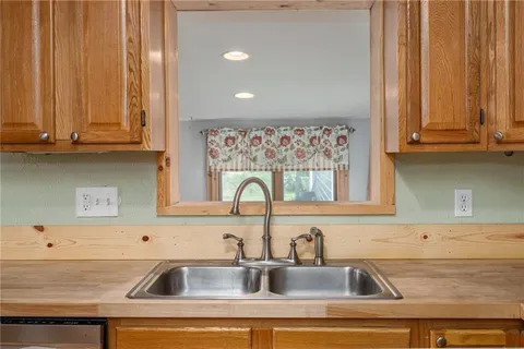 $278,000 | 29873 Northeast Scott Road, Greeley, KS 66033