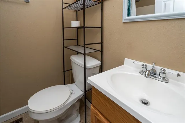 $278,000 | 29873 Northeast Scott Road, Greeley, KS 66033