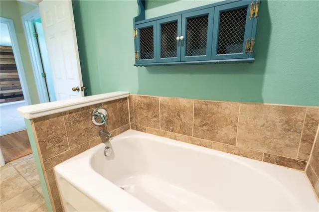 $278,000 | 29873 Northeast Scott Road, Greeley, KS 66033