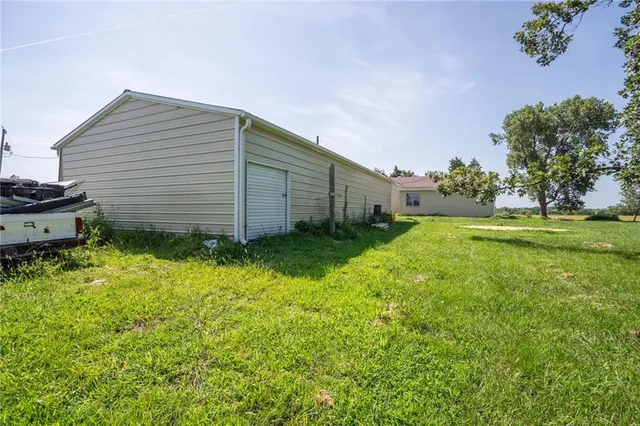 $278,000 | 29873 Northeast Scott Road, Greeley, KS 66033