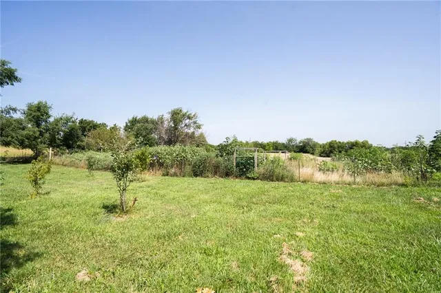 $278,000 | 29873 Northeast Scott Road, Greeley, KS 66033