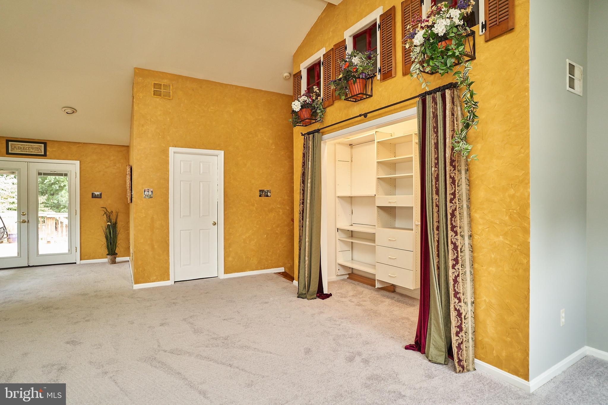 7516 Jervis Street Springfield, VA 22151 - Photo 14 of 30 Master Closet