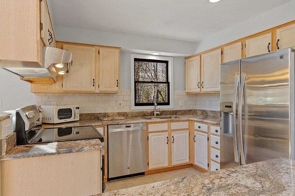 84 Murray Road Ashburnham, MA 01430 - Photo 10 of 41