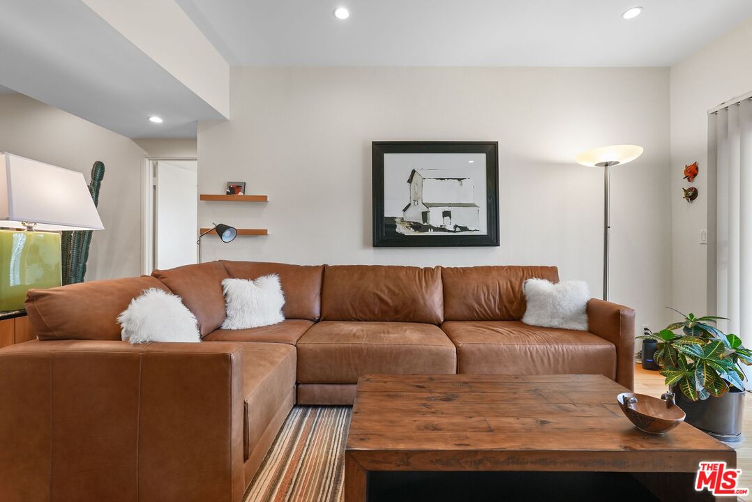 8160 Manitoba Street, Unit 113 Playa del Rey, CA 90293 - Photo 11 of 48