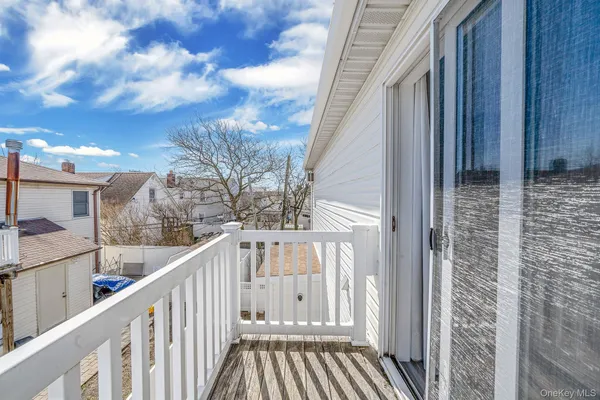 $4,000 | 272 East Harrison Street, Unit 2, Long Beach, NY 11561