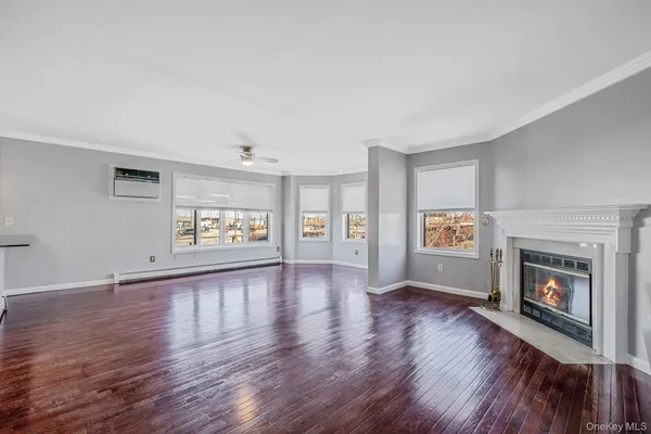 $4,000 | 272 East Harrison Street, Unit 2, Long Beach, NY 11561