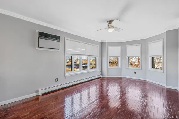 $4,000 | 272 East Harrison Street, Unit 2, Long Beach, NY 11561