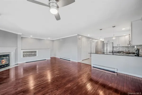 $4,000 | 272 East Harrison Street, Unit 2, Long Beach, NY 11561