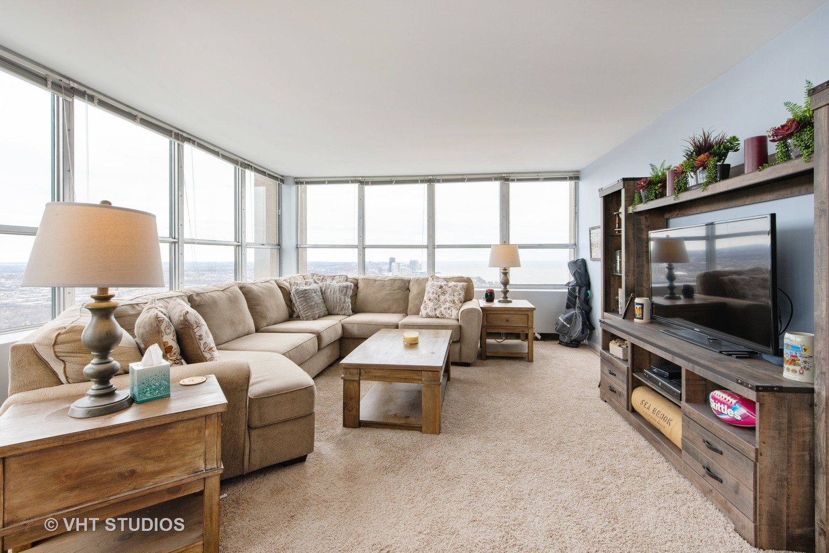 655 West Irving Park Road, Unit 4916 Chicago, IL 60613 - Photo 2 of 13