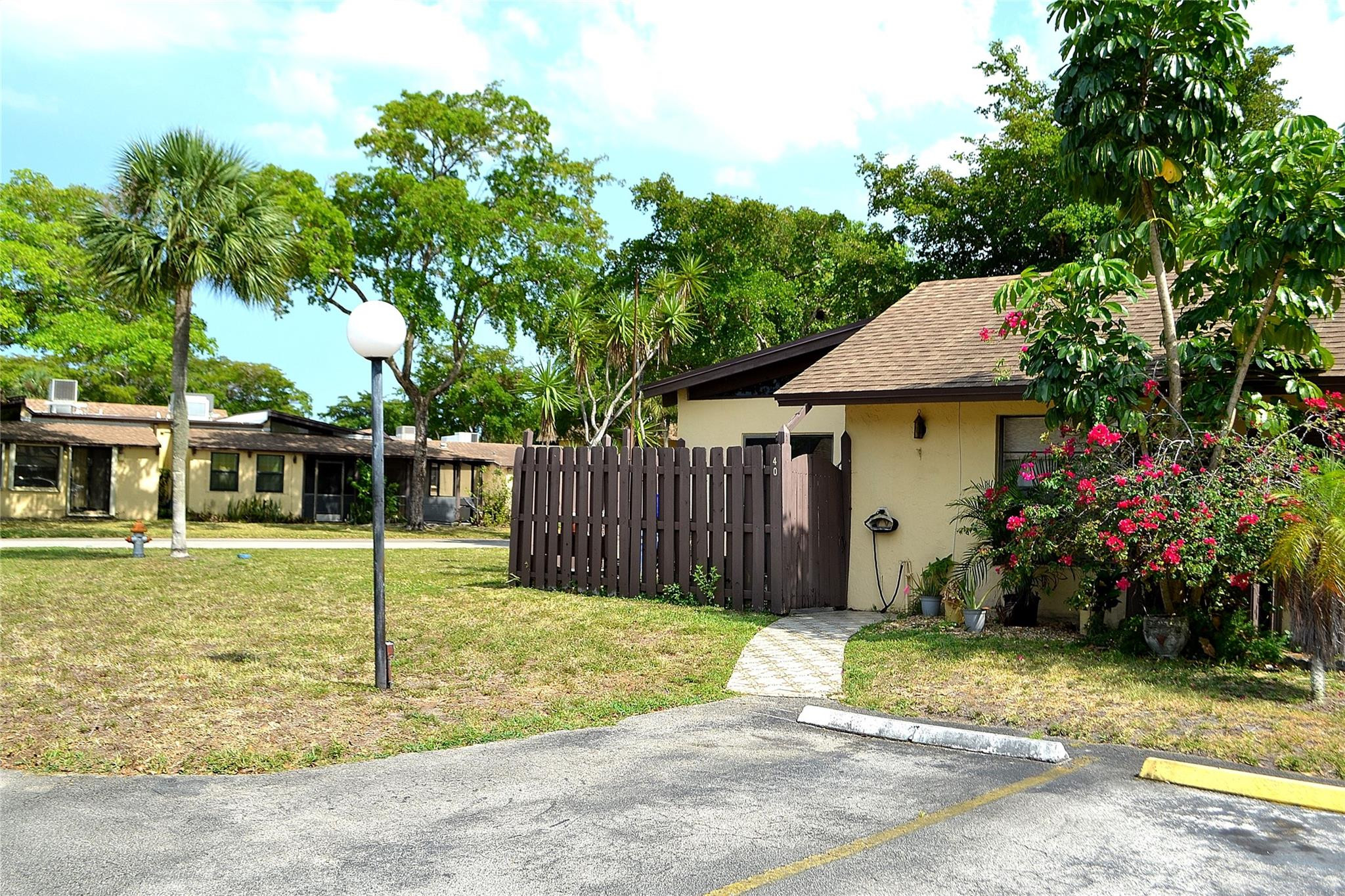 140 Gate Road, Unit 140 Hollywood, FL 33024 - Photo 19 of 27 Photo 19