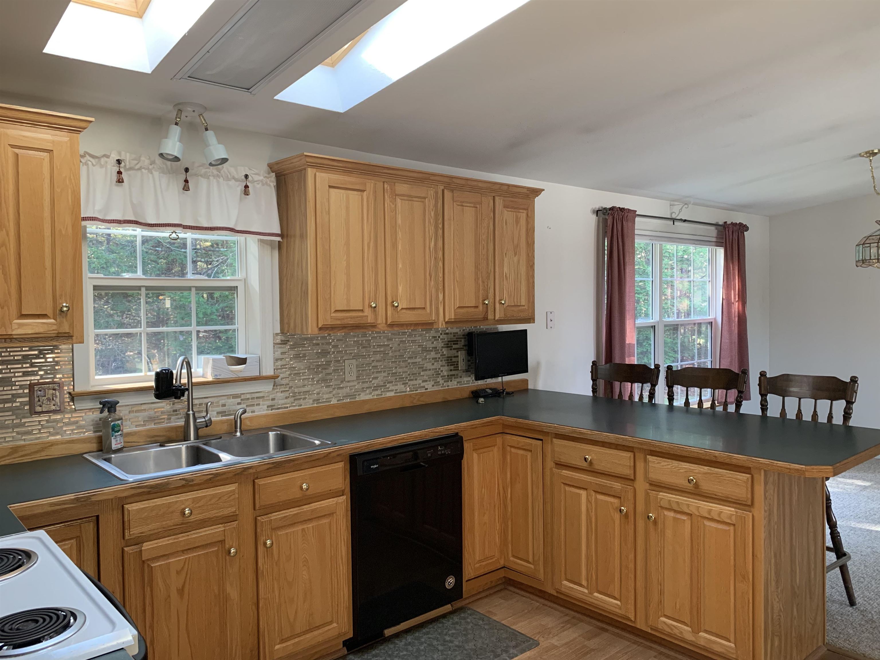 1 Brooklyn's Way Hampstead, NH 03841 - Photo 4 of 29