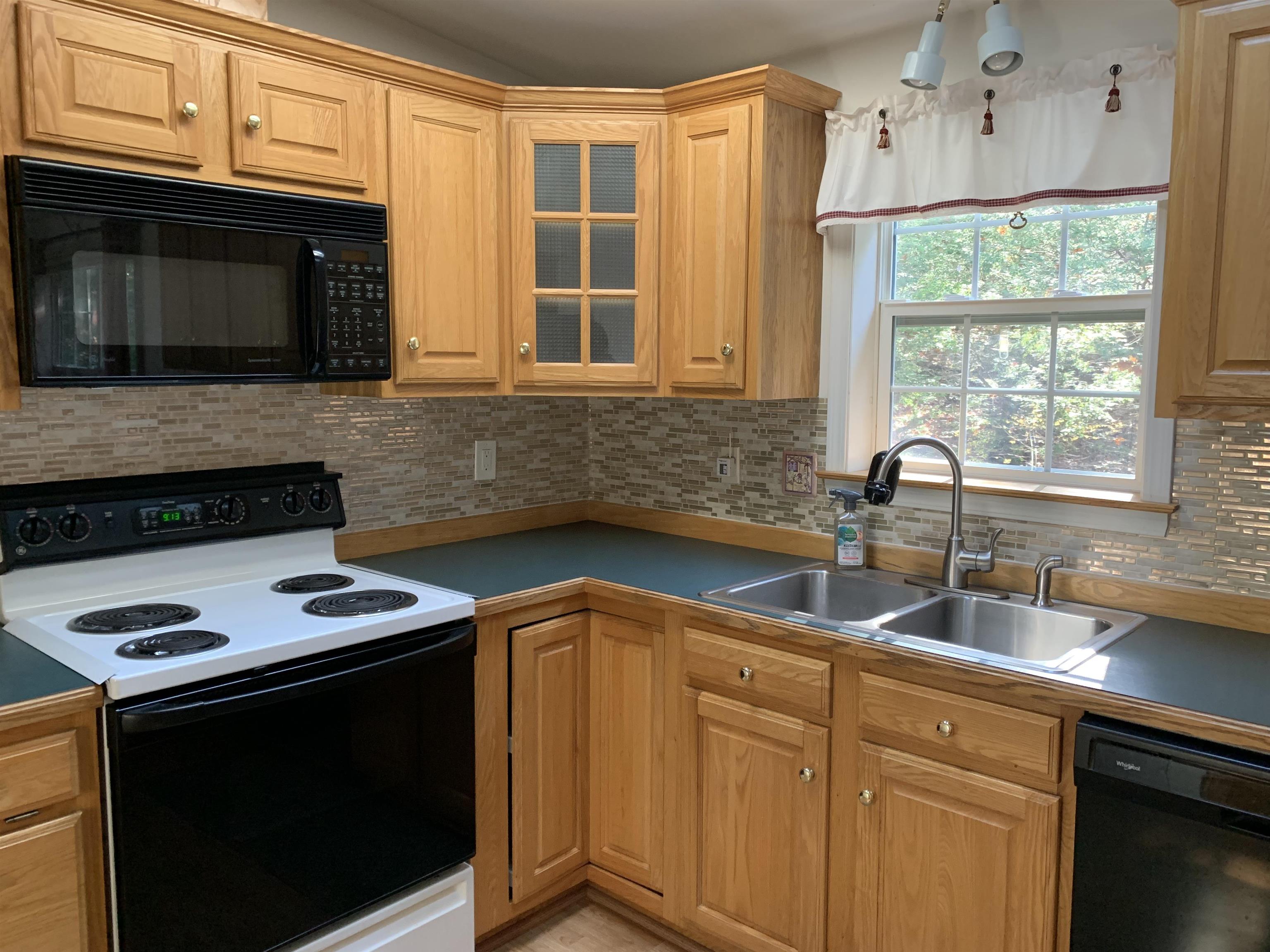 1 Brooklyn's Way Hampstead, NH 03841 - Photo 6 of 29