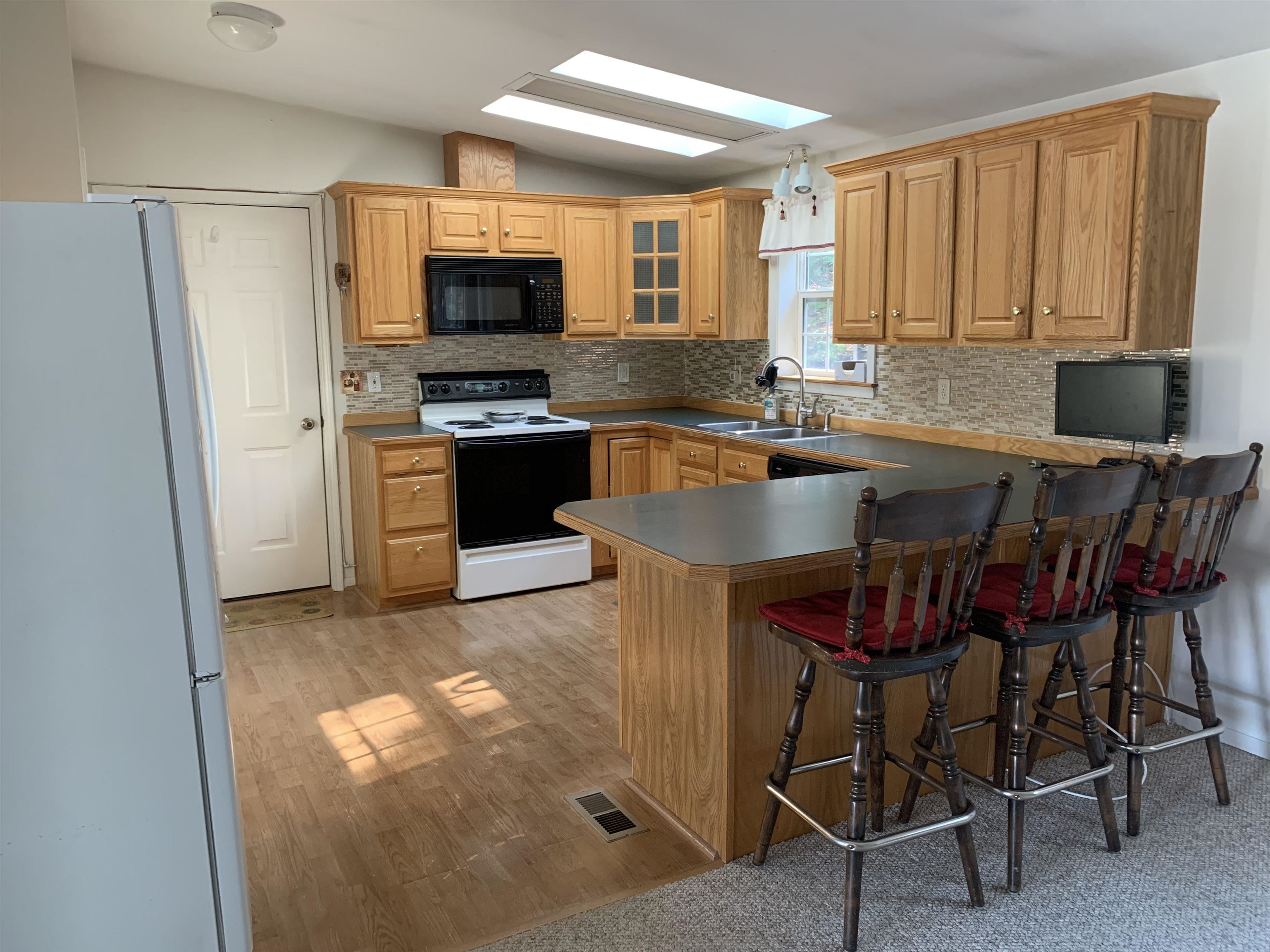 1 Brooklyn's Way Hampstead, NH 03841 - Photo 7 of 29