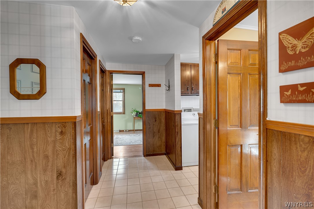 100 3 Rod Road Alden, NY 14004 - Photo 23 of 40 Mudroom