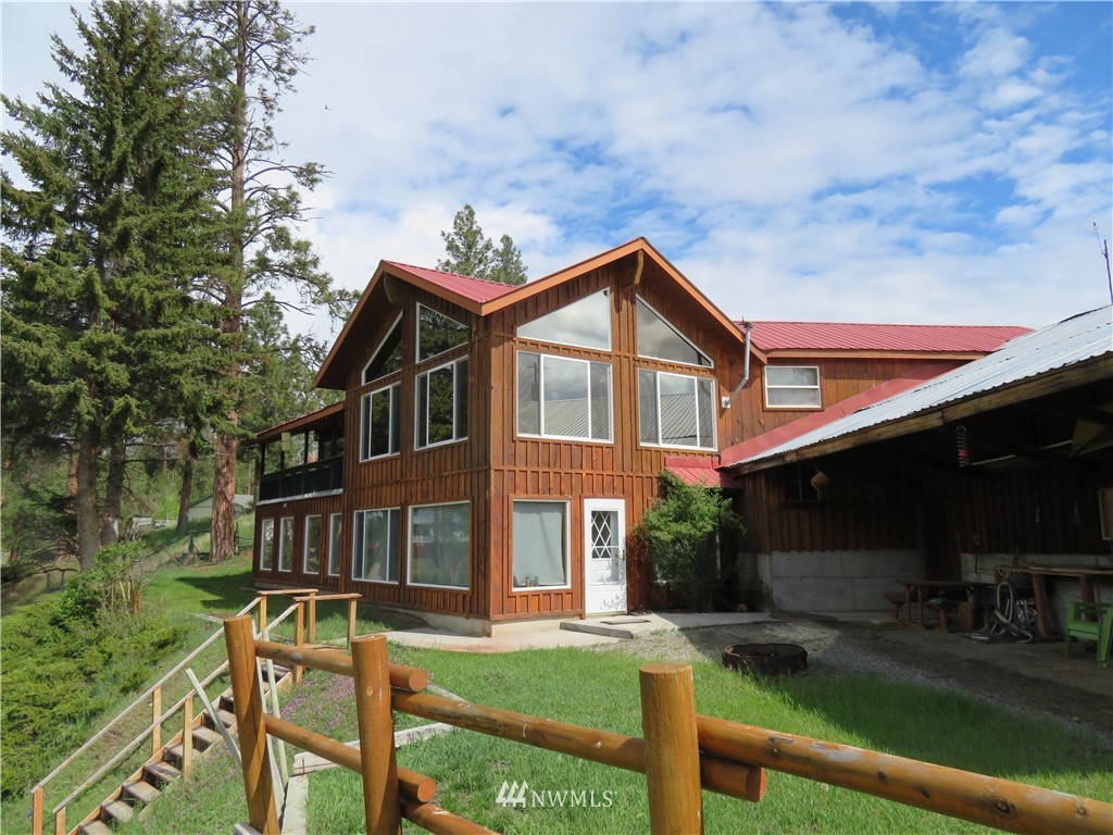 58 Petes Retreat Road Republic, WA 99166 - Photo 28 of 32 a front view of a house with garden