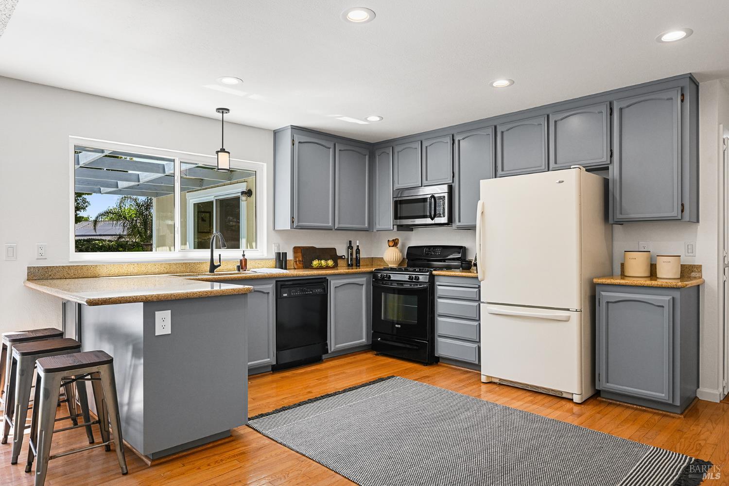 501 Firelight Drive Santa Rosa, CA 95403 - Photo 17 of 49