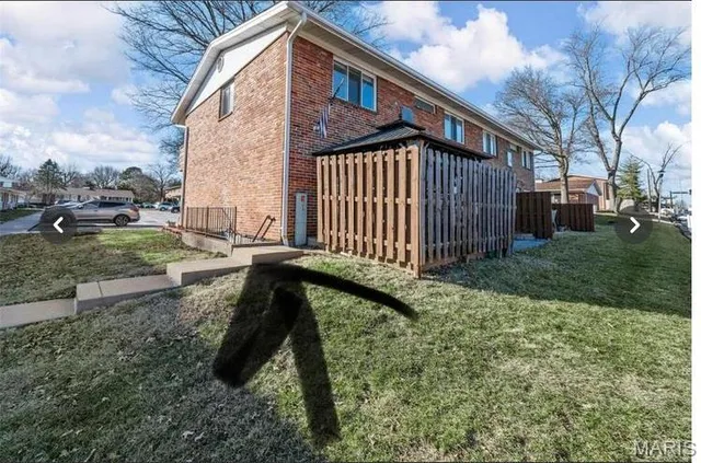 $129,900 | 10622 Carroll Wood Way, St. Louis, MO 63128