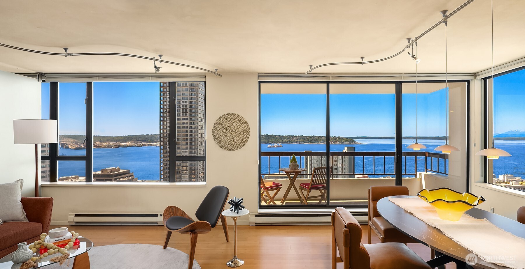 2201 3rd Avenue, Unit 2003 Seattle, WA 98121 - Photo 12 of 38