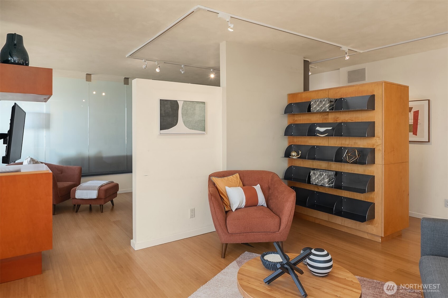 2201 3rd Avenue, Unit 2003 Seattle, WA 98121 - Photo 22 of 38