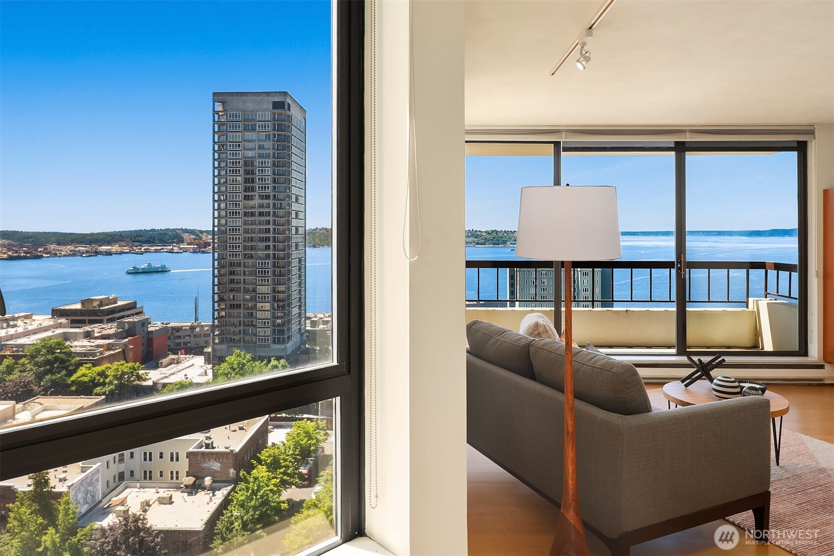 2201 3rd Avenue, Unit 2003 Seattle, WA 98121 - Photo 25 of 38 a view of roof deck with furniture