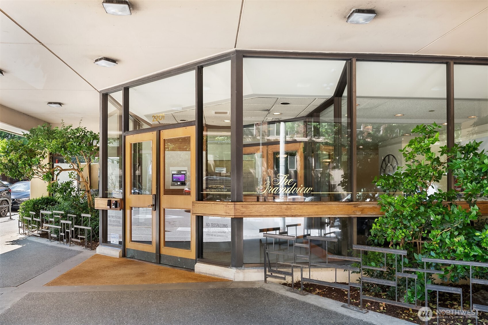 2201 3rd Avenue, Unit 2003 Seattle, WA 98121 - Photo 37 of 38