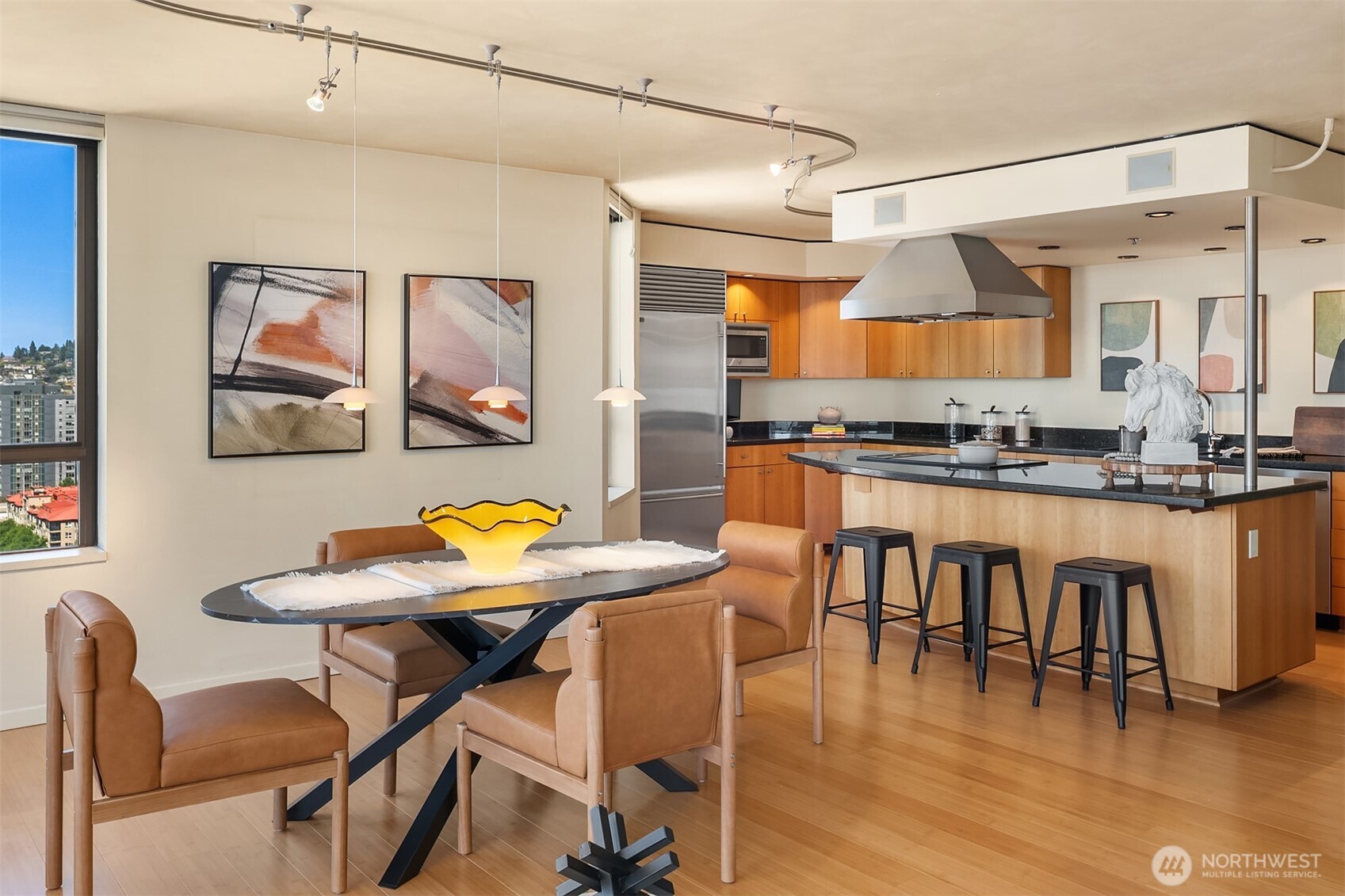 2201 3rd Avenue, Unit 2003 Seattle, WA 98121 - Photo 7 of 38