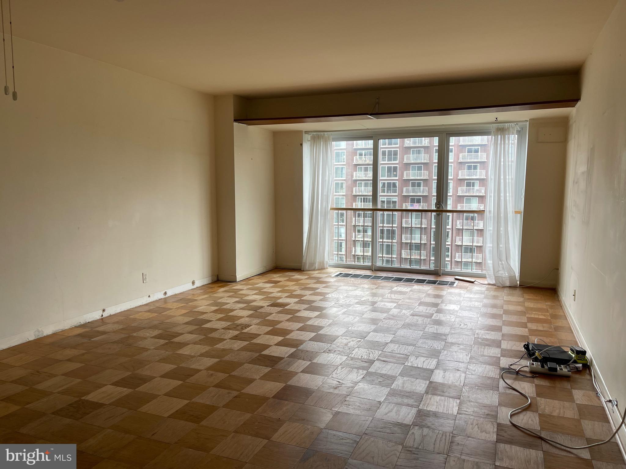 560 N Street Southwest, Unit N606 Washington, DC 20024 - Photo 7 of 39