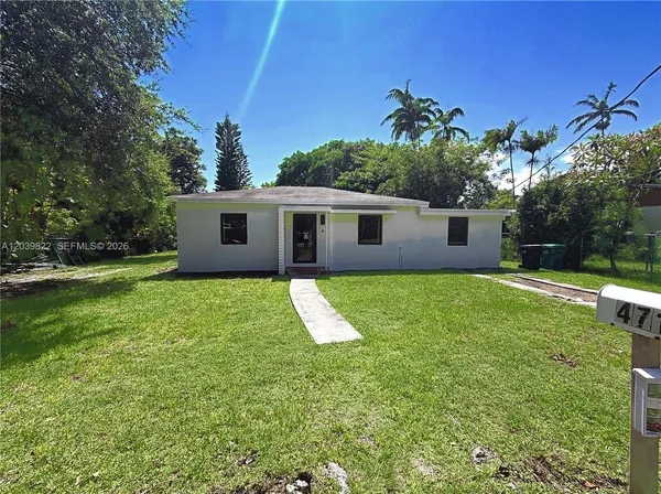 $4,400 | 4712 Southwest 64th Court, Miami, FL 33155
