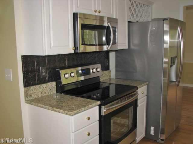 135 Riley Forest Court Winston-Salem, NC 27127 - Photo 4 of 16 Kitchen.