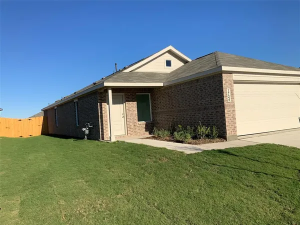 $2,150 | 1724 Crossbill Street, Forney, TX 75126