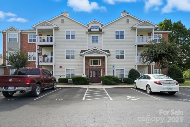 $217,000 | 10526 Hill Point Court, Charlotte, NC 28262