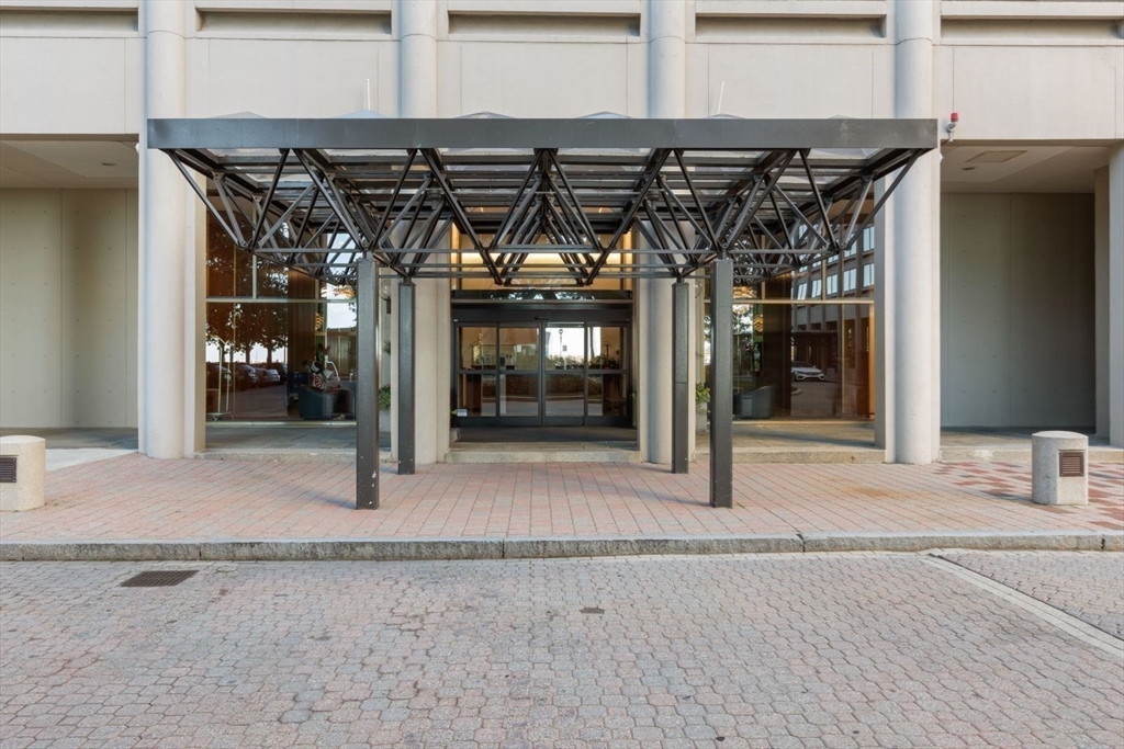 65 East India Row, Unit 33A Boston, MA 02110 - Photo 28 of 36 a view of a car garage