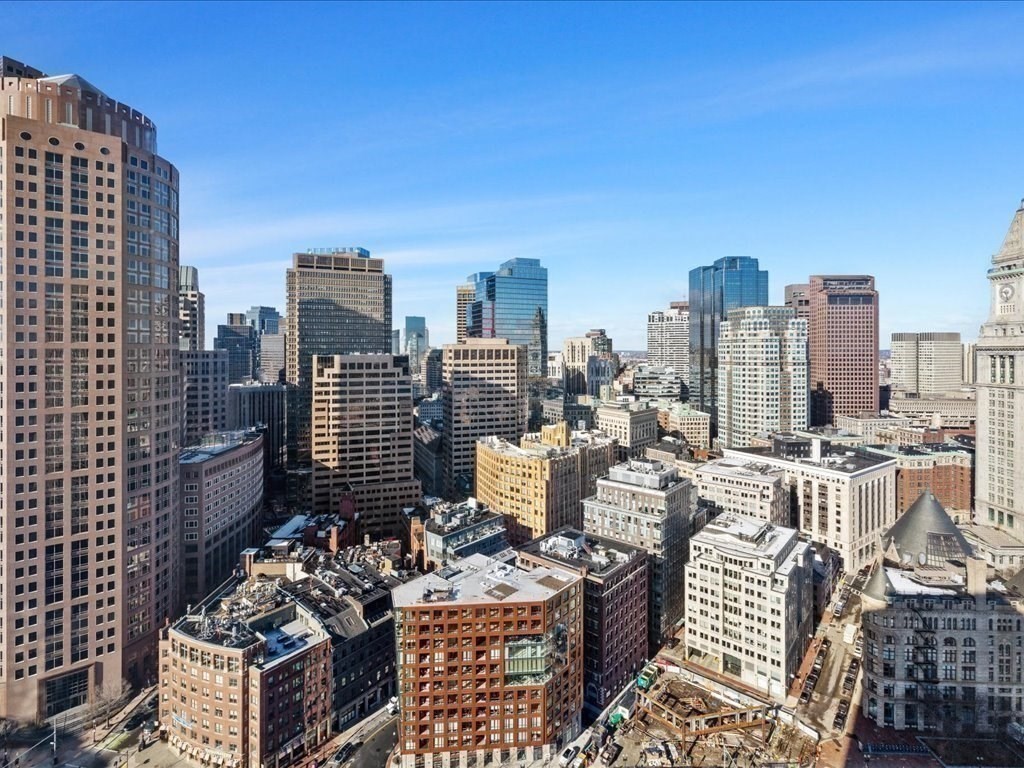 65 East India Row, Unit 33A Boston, MA 02110 - Photo 9 of 36 a view of roof deck with city view