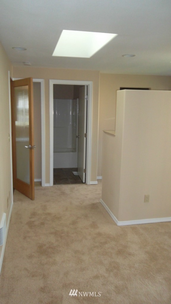 22109 7th Place West Bothell, WA 98021 - Photo 11 of 19