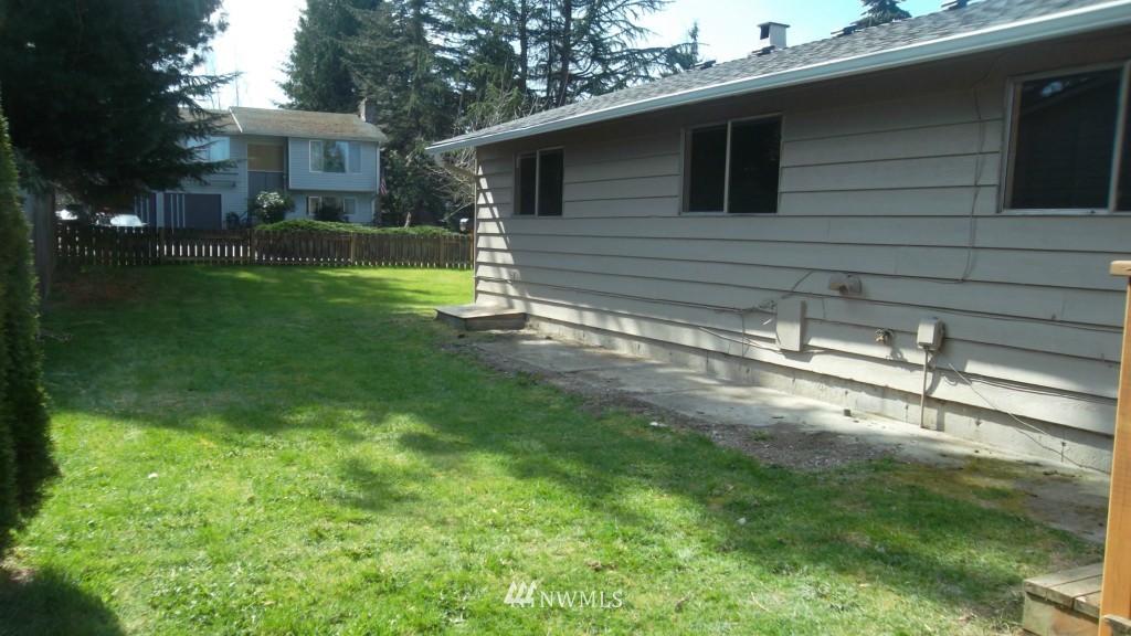 22109 7th Place West Bothell, WA 98021 - Photo 15 of 19