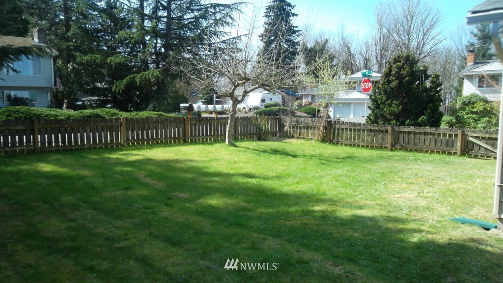 22109 7th Place West Bothell, WA 98021 - Photo 16 of 19